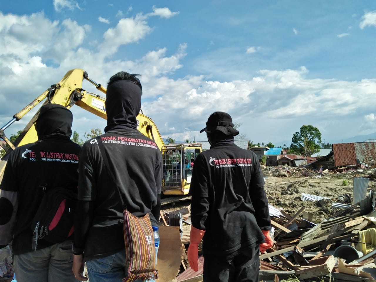 Mahasiswa Politeknik Industri Logam Morowali Ikut Serta Dalam Penanggulangan Bencana Di Palu, Sigi, Dan Donggala